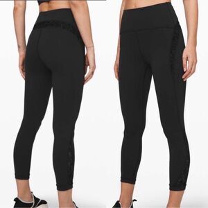 Lululemon Black Wunder Under Crop Flocked Everlux 23” W6AYES size 8 RARE